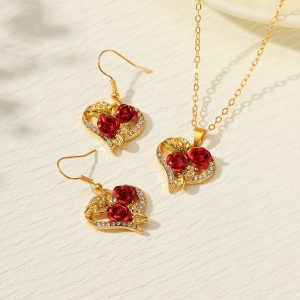 Creative Love Rose Heart Pendant Necklace For Women Exquisite Zircon Forever Necklace Romantic Valentines Day Jewelry